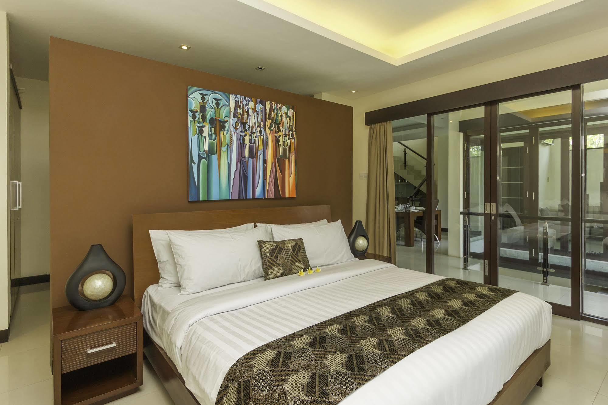 Villa Cascade Seminyak  Luaran gambar