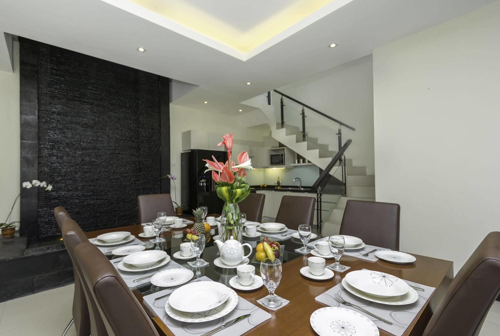 Villa Cascade Seminyak  Luaran gambar