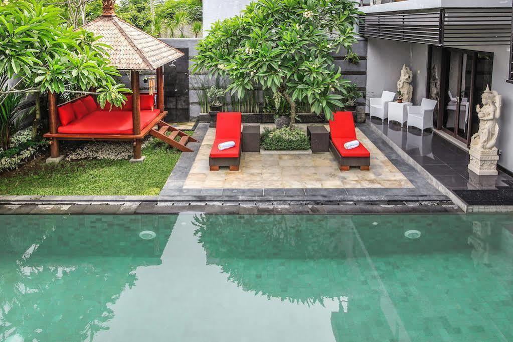 Villa Cascade Seminyak  Luaran gambar