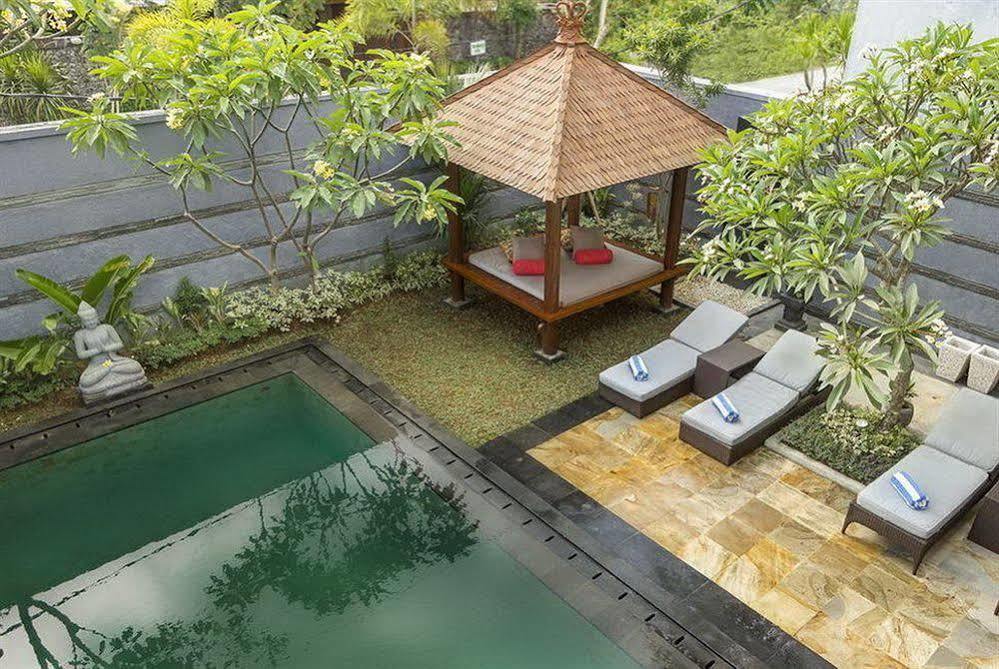 Villa Cascade Seminyak  Luaran gambar